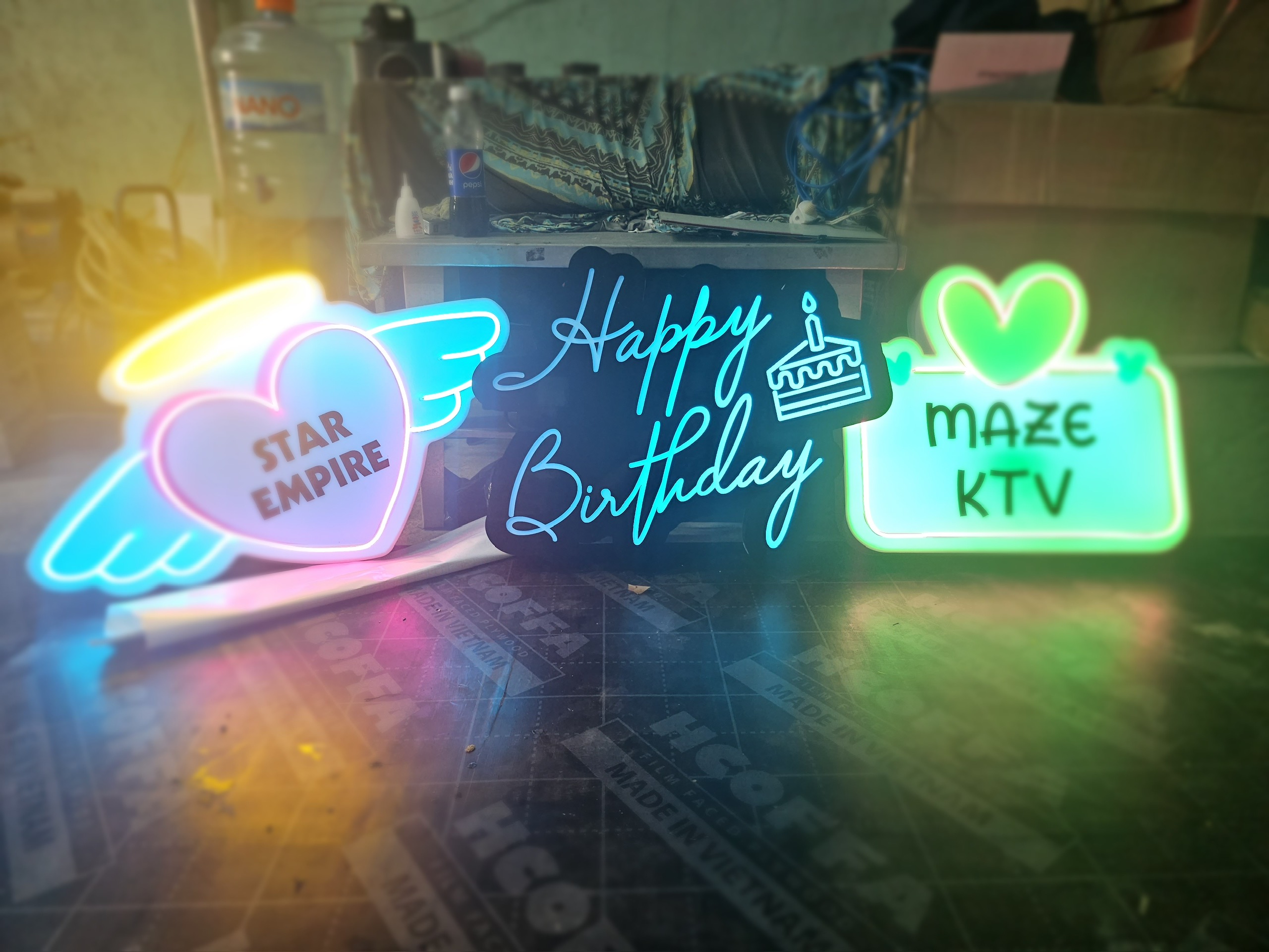 hộp đèn cầm tay chạy pin phù hợp tiệc sinh nhật